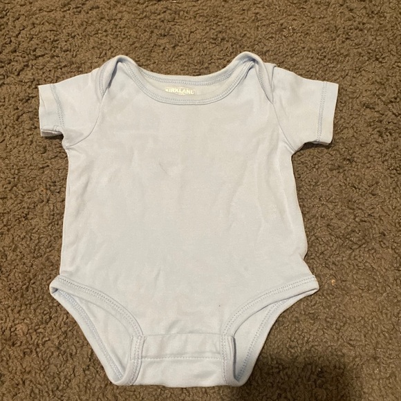 ♦️5 for $15♦️ 0-3 months girl boy baby infant diaper shirt onesie pale blue - Picture 1 of 2